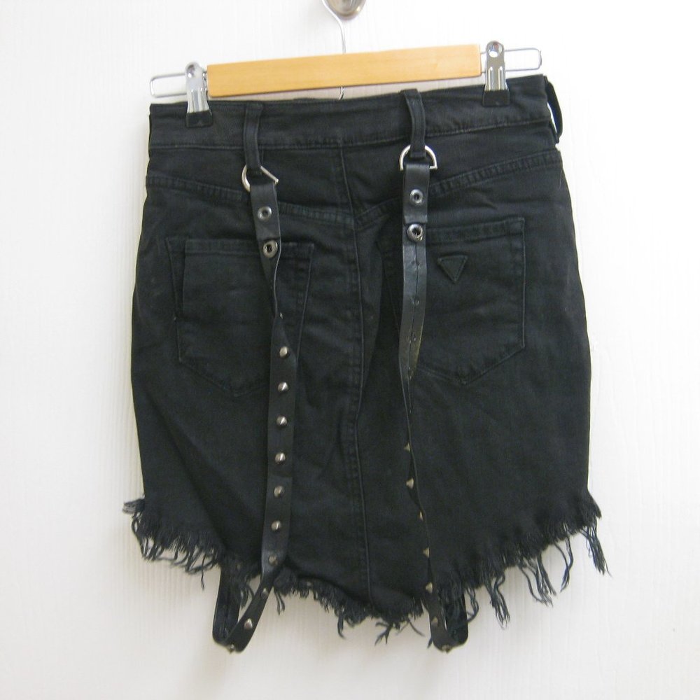 NWT Guess black denim studded suspenders skirt 25 - Picture 3 of 13